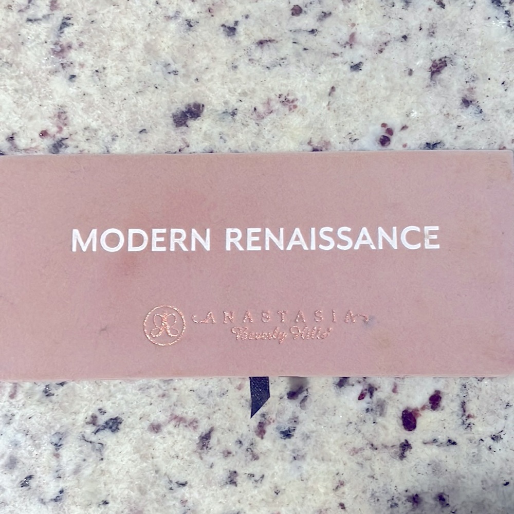 Modern renaissance eyeshadow palette